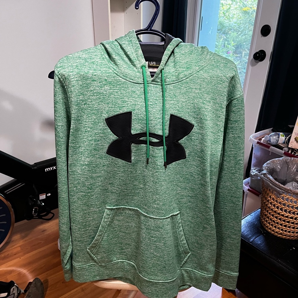 🌈2/$50 Under Armour Sweater